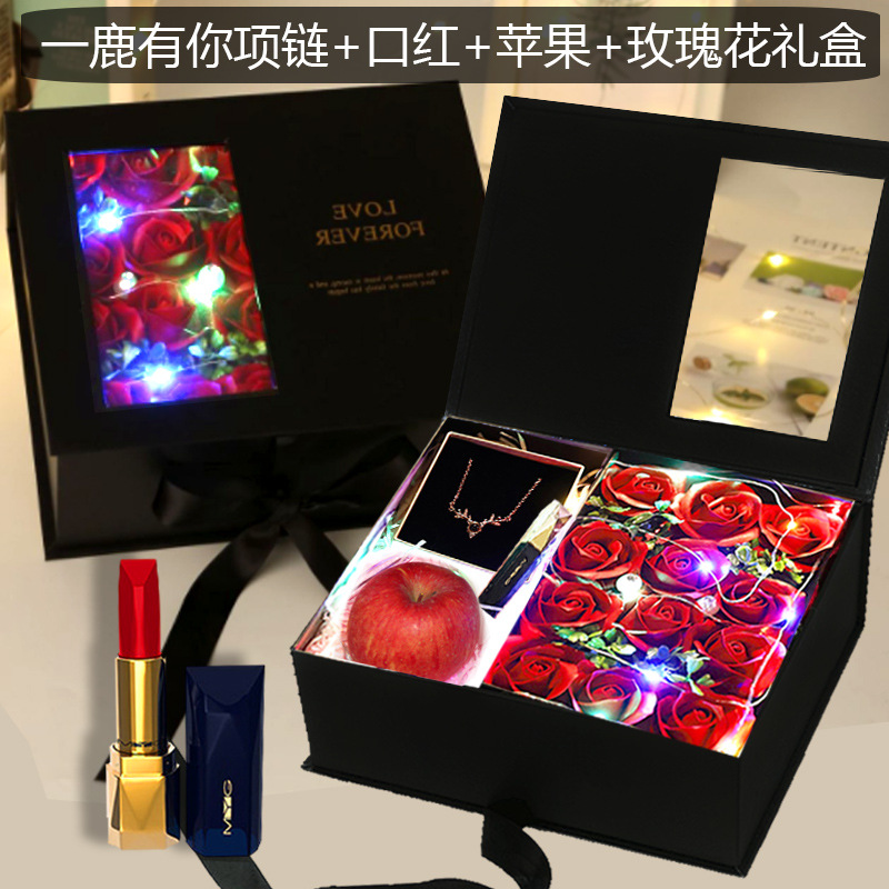 ボックス+花+ローズゴールドのネックレス+ダイヤモンド・ルージュ+リンゴ