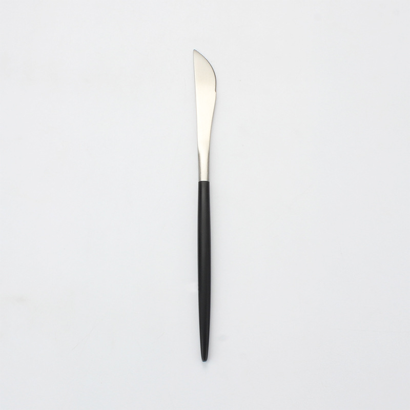 黒柄銀のナイフ