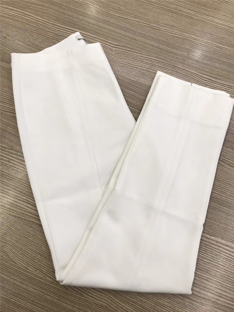 白