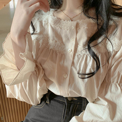 帮手主图-韩国秋装复古小众风方领蕾丝花边拼接长袖衬衫女小个子