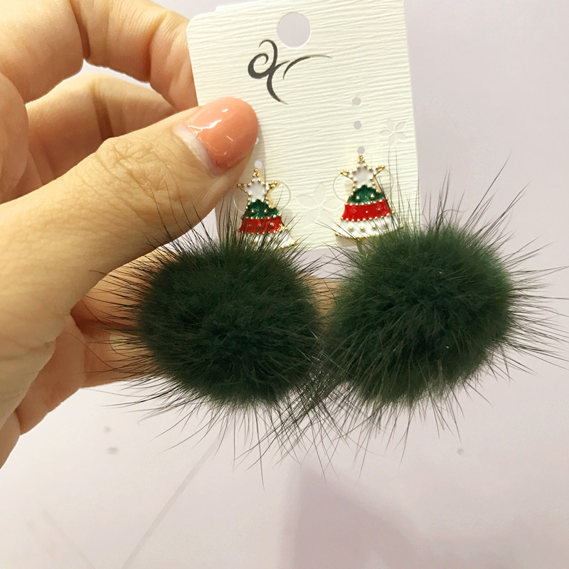 クリスマスツリー+濃い緑の毛玉