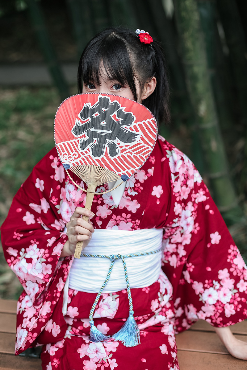日本の浴衣 赤色 小さい桜 純綿 女性｜「Cmall」
