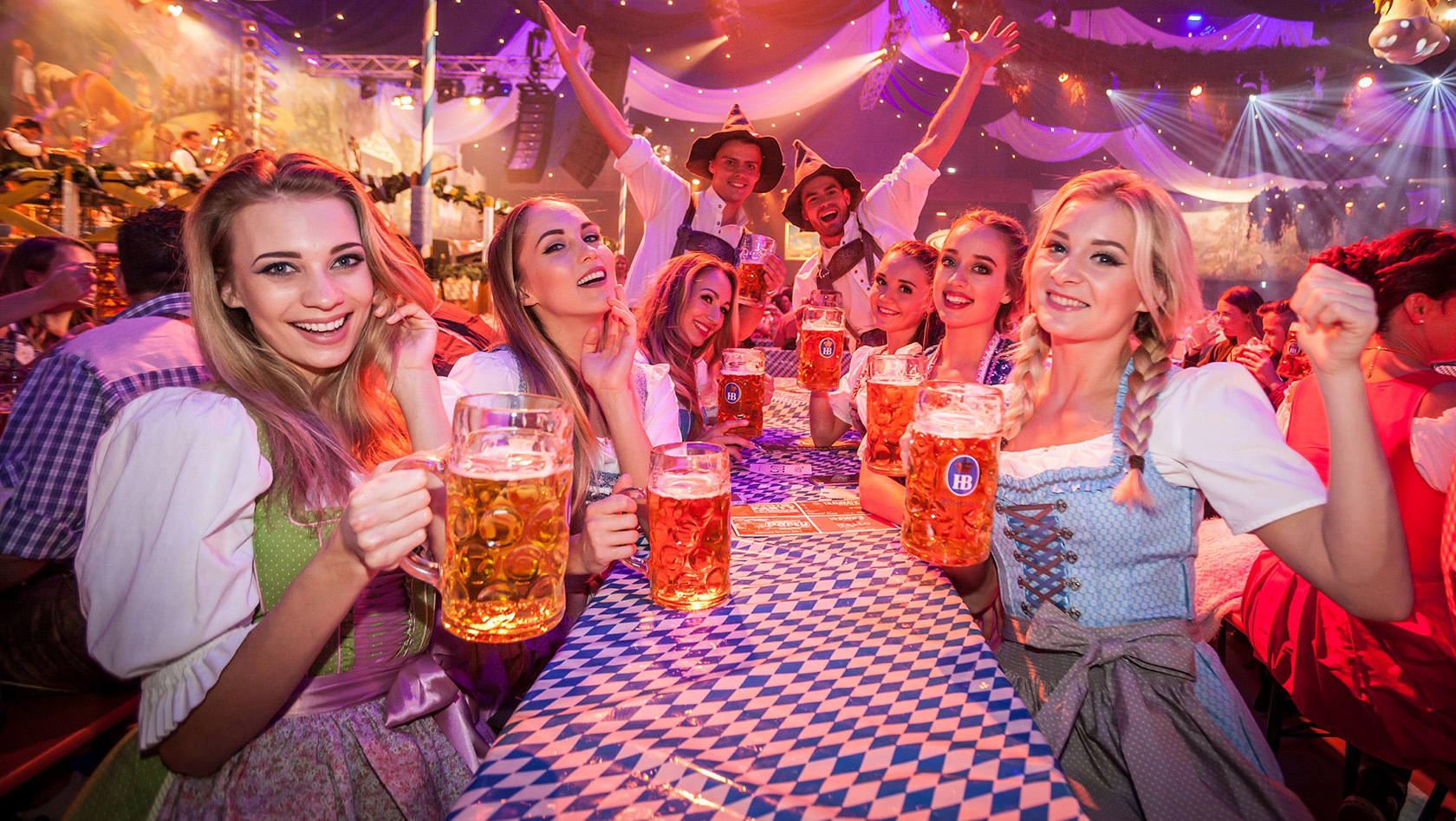 europa-park-oktoberfest-party-