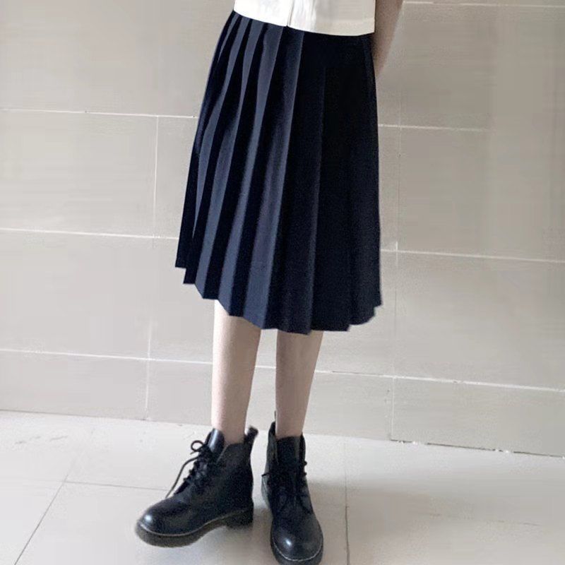 紺色の中スカート（スカート長60 cm）