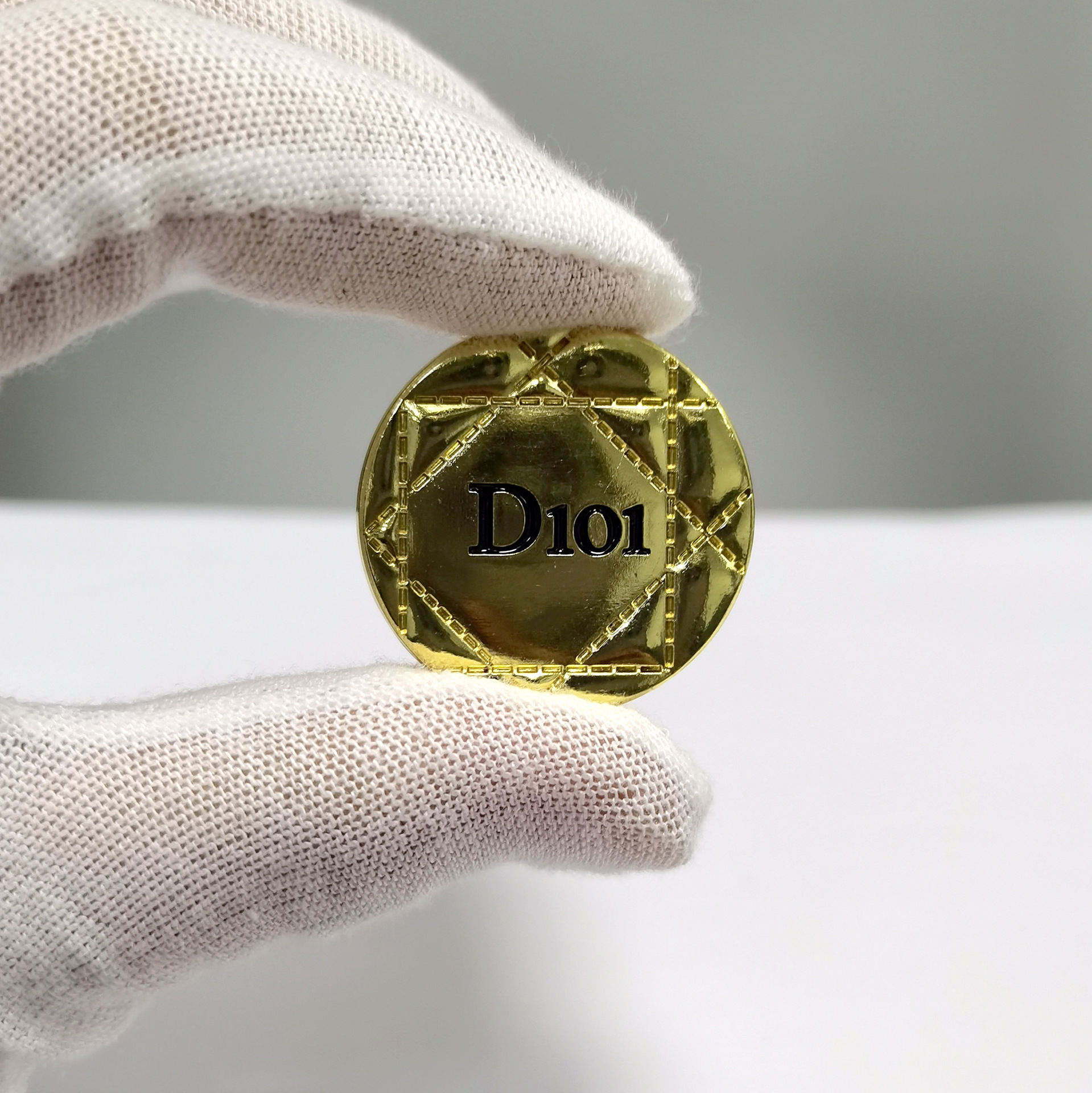 DIOR 点字 金色副本