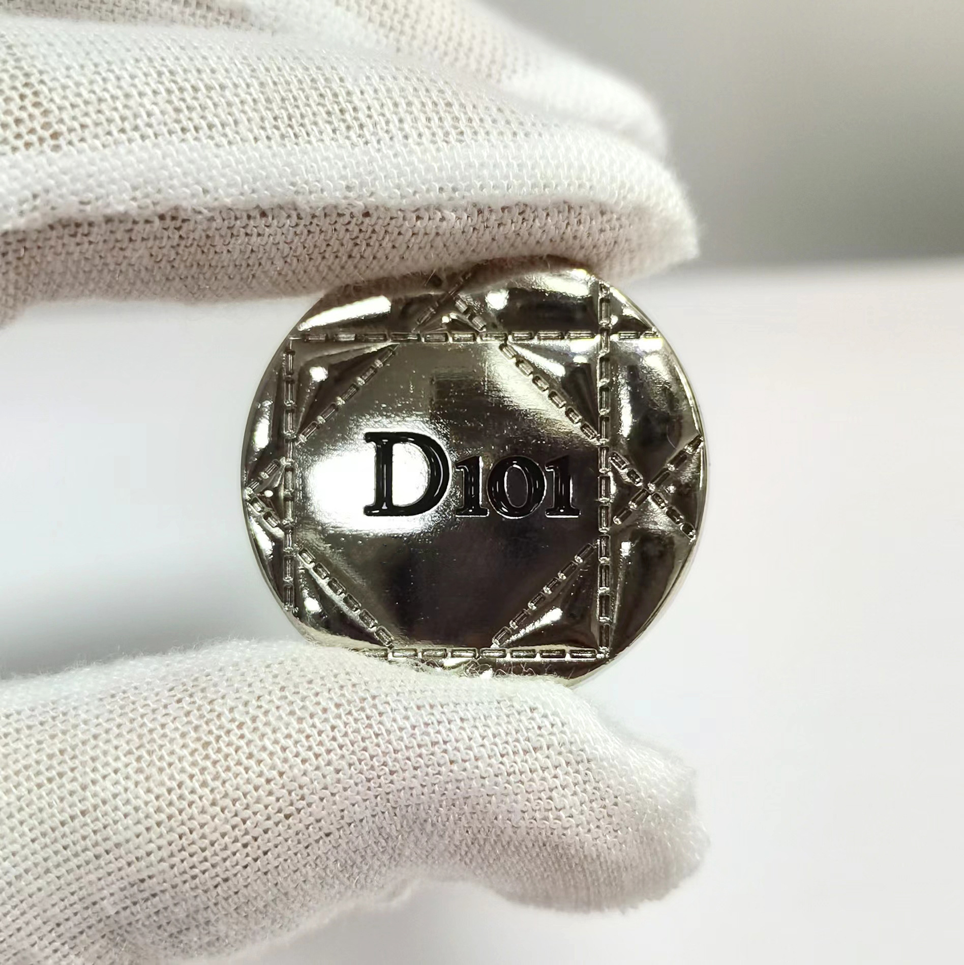 DIOR 点字 银色副本