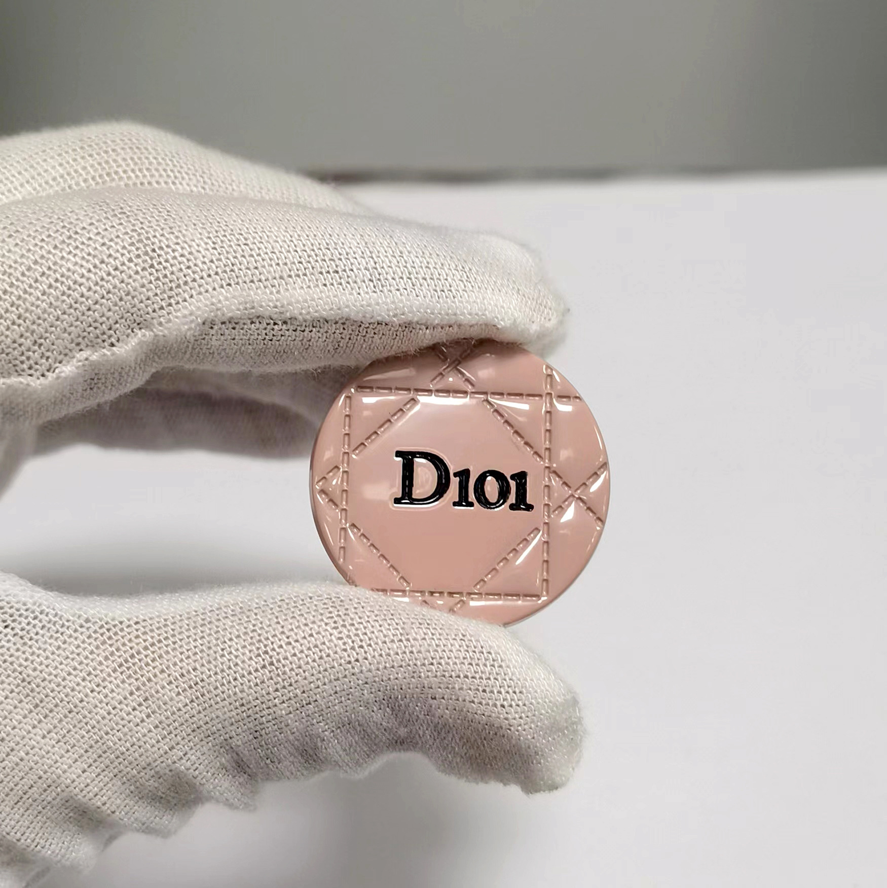 DIOR 点字 粉色副本