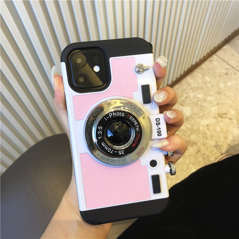 ピンクのカメラ