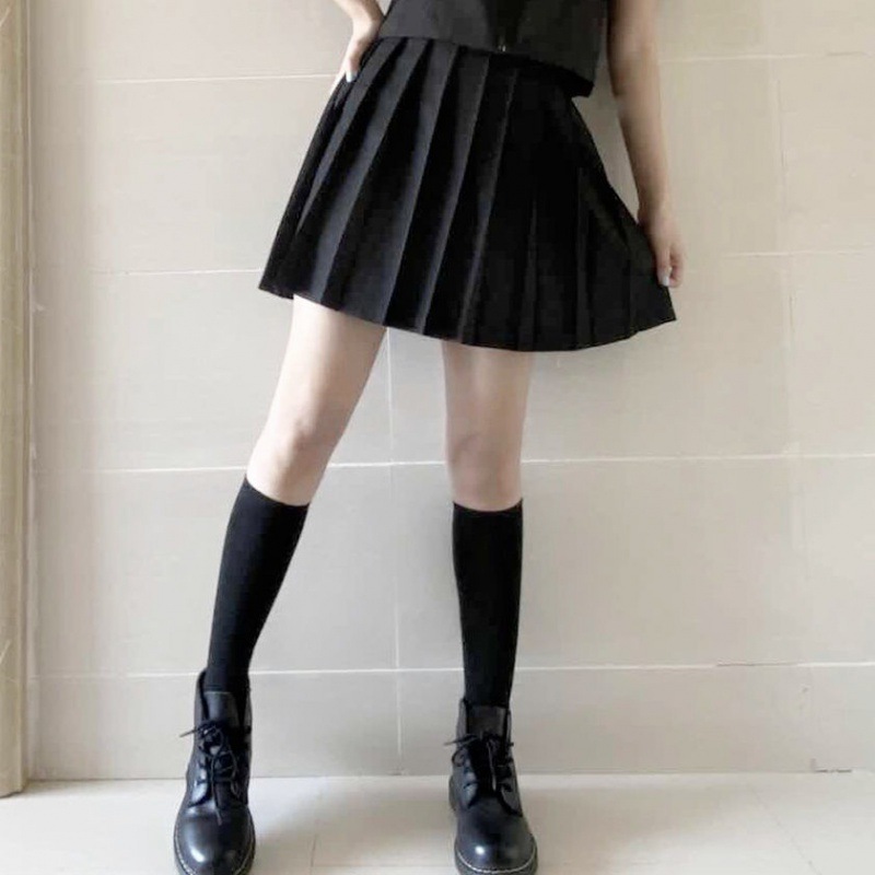黒いスカート（スカートの長さ43）